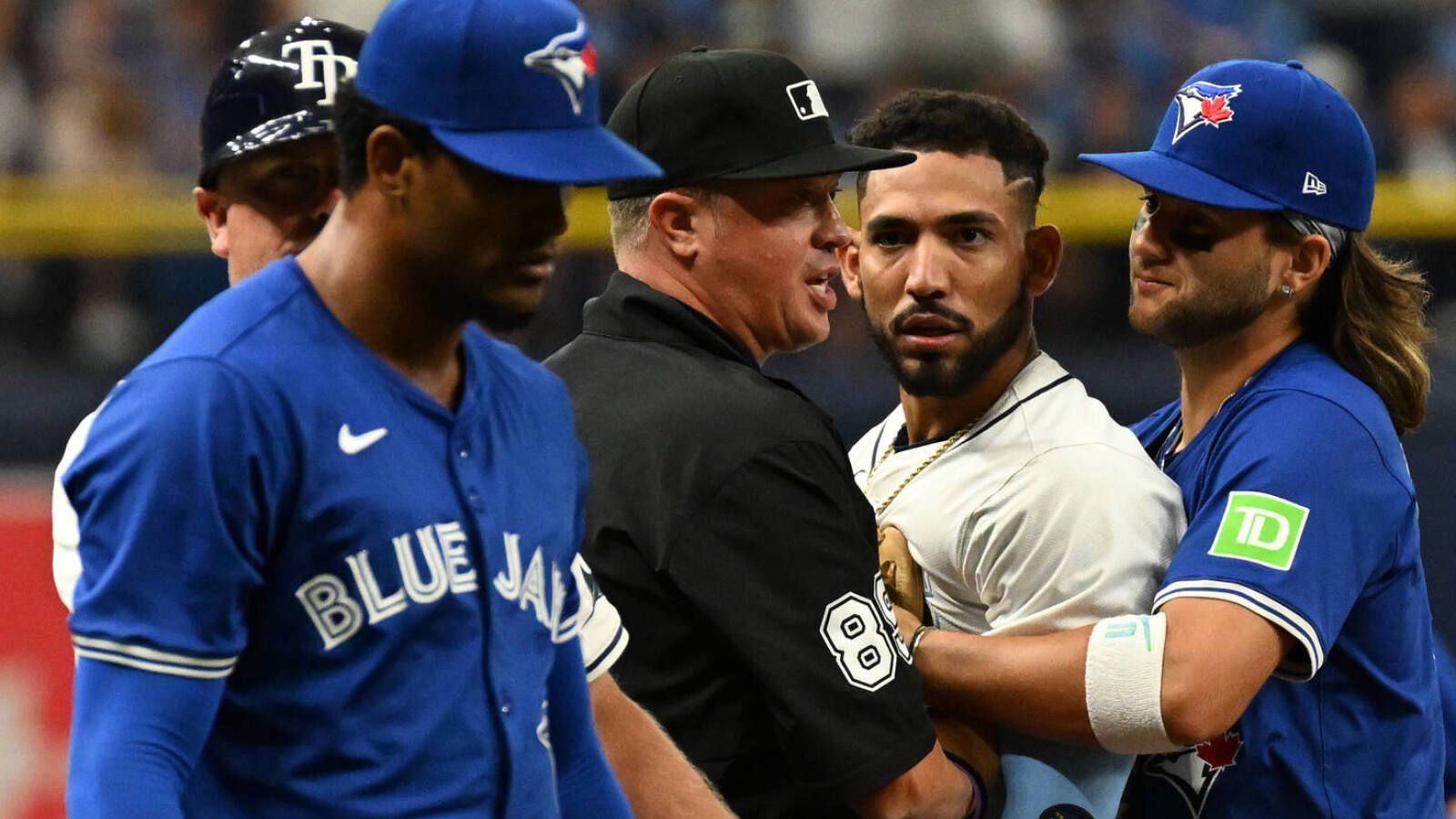 Benches clear after Blue Jays LHP shoves Rays player in face